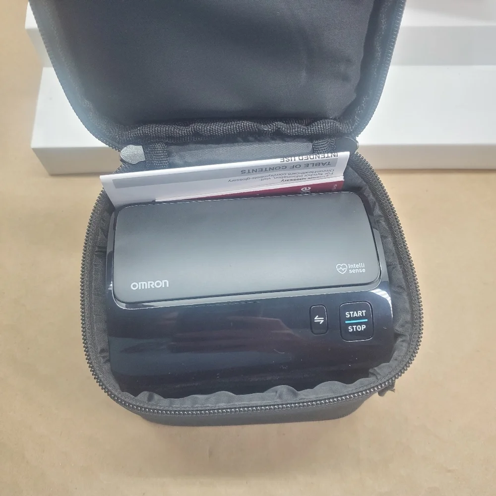 OMRON Evolv HEM-7600T Upper Arm Blood Pressure Monitor Case Bluetooth. Preowned - Picture 8 of 9